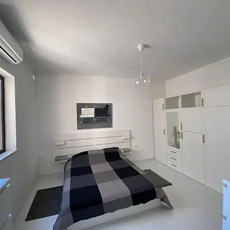 Gem With Spectacular Coastal Views شقة *