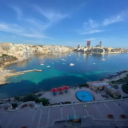 Gem With Spectacular Coastal Views شقة *