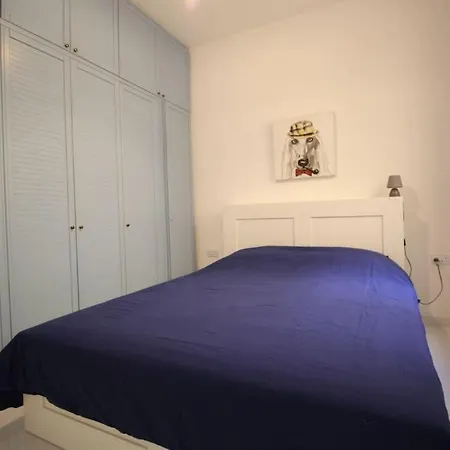 Апартаменты Gem With Spectacular Coastal Views