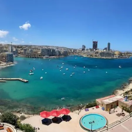 Apartment 3 Bedroom, 2 Bath Apt, Amazing Views Sliema