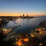 Gem With Spectacular Coastal Views Apartmán