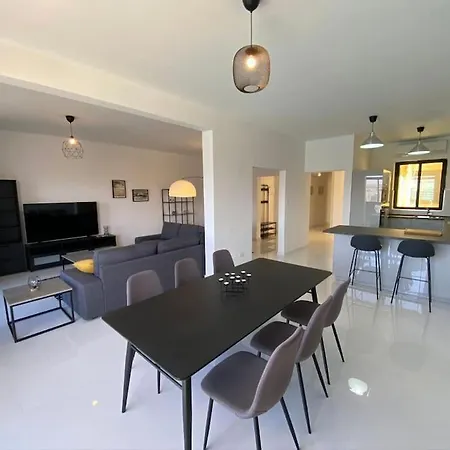 Gem With Spectacular Coastal Views Apartmán Sliema